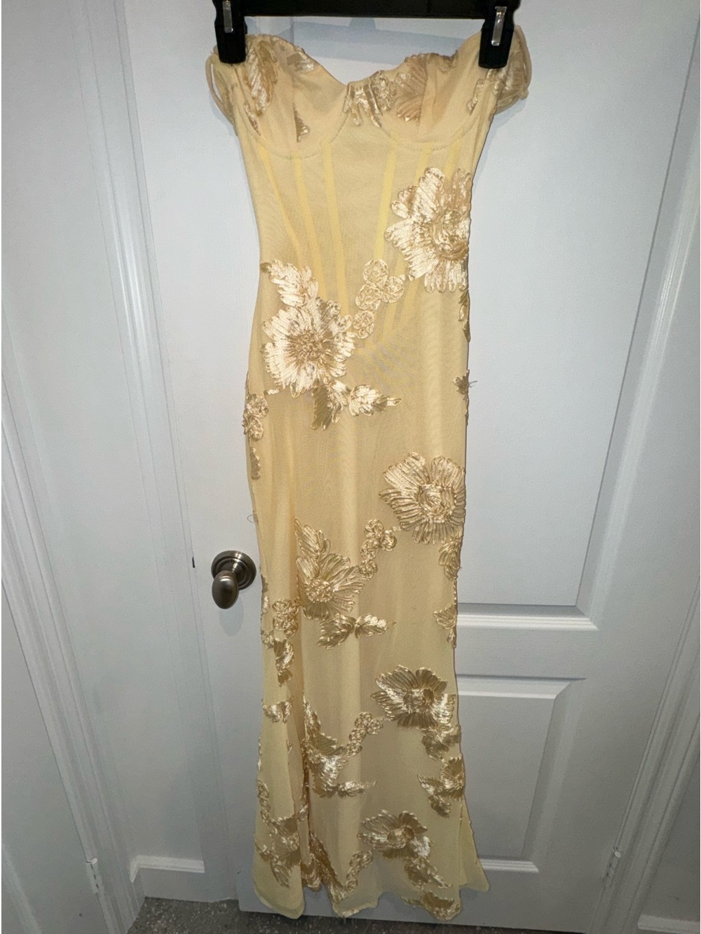 Baby Boo Nefertiti Maxi Dress In Lemon Size XS